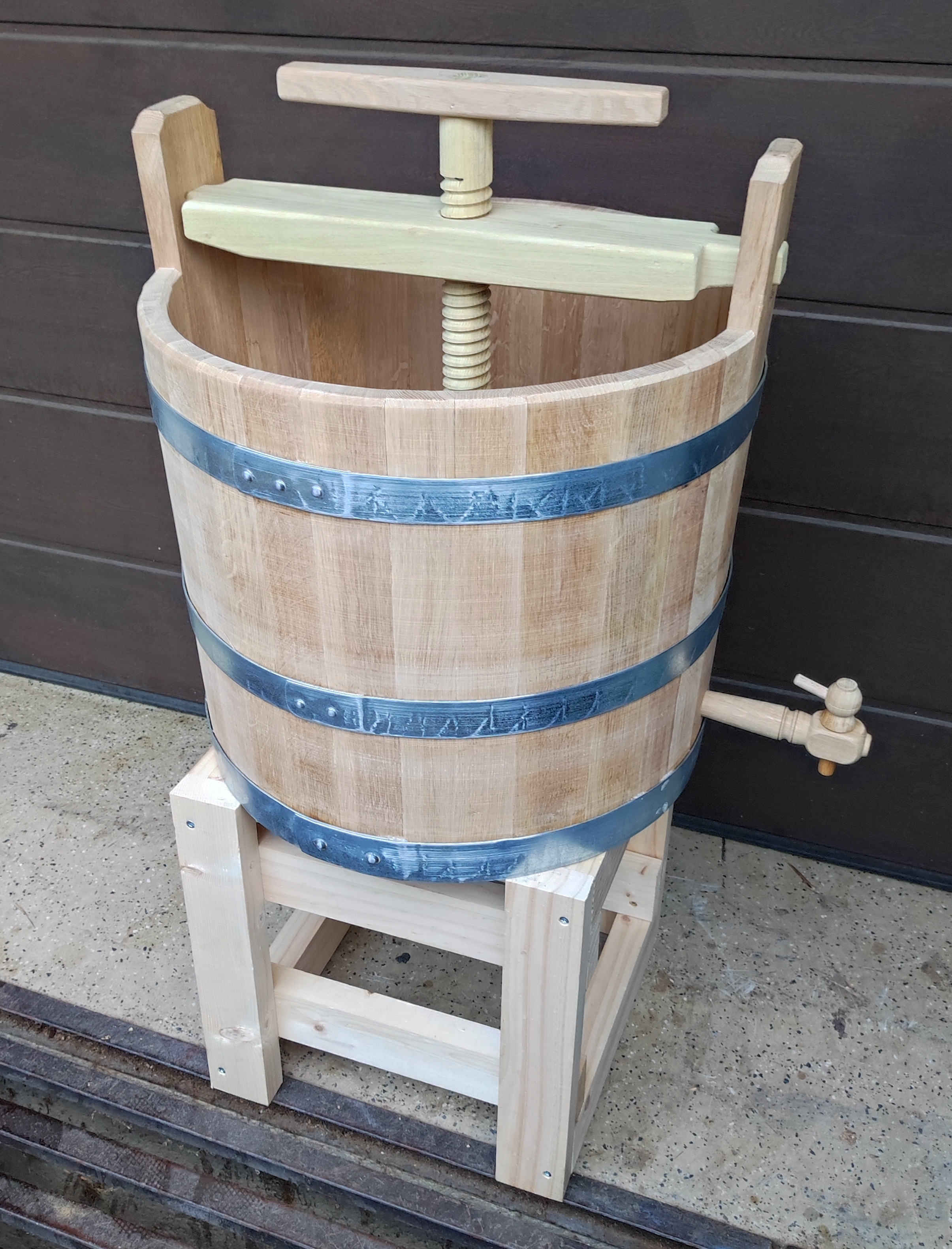 80 literes káposztás dézsa extra magasított állvánnyal, leeresztő csappal