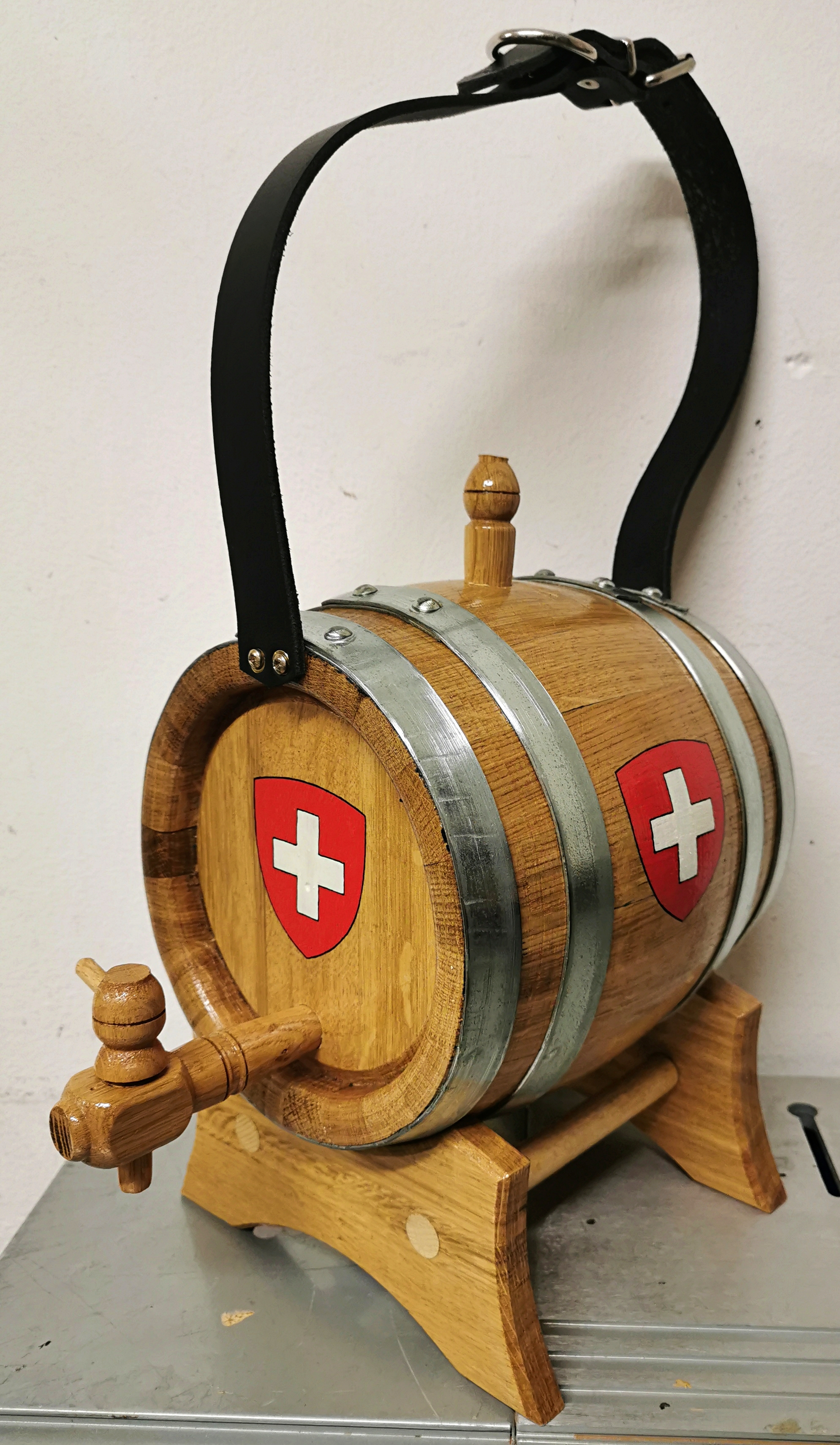 3 literes tölgyfa hordó svájci címer festéssel bernáthegyi kutya nyakába