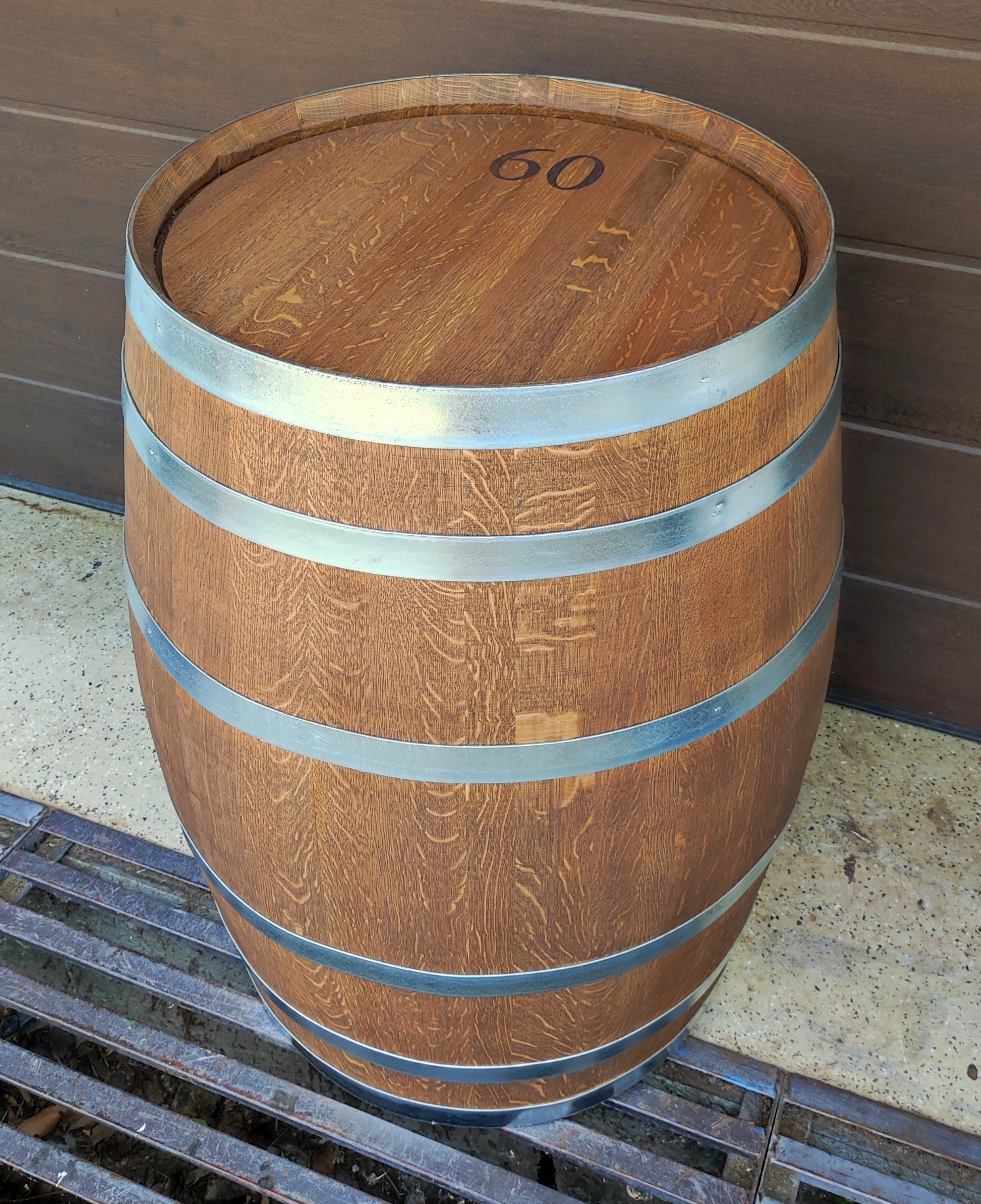 250 literes hordó asztal lézergravírozással