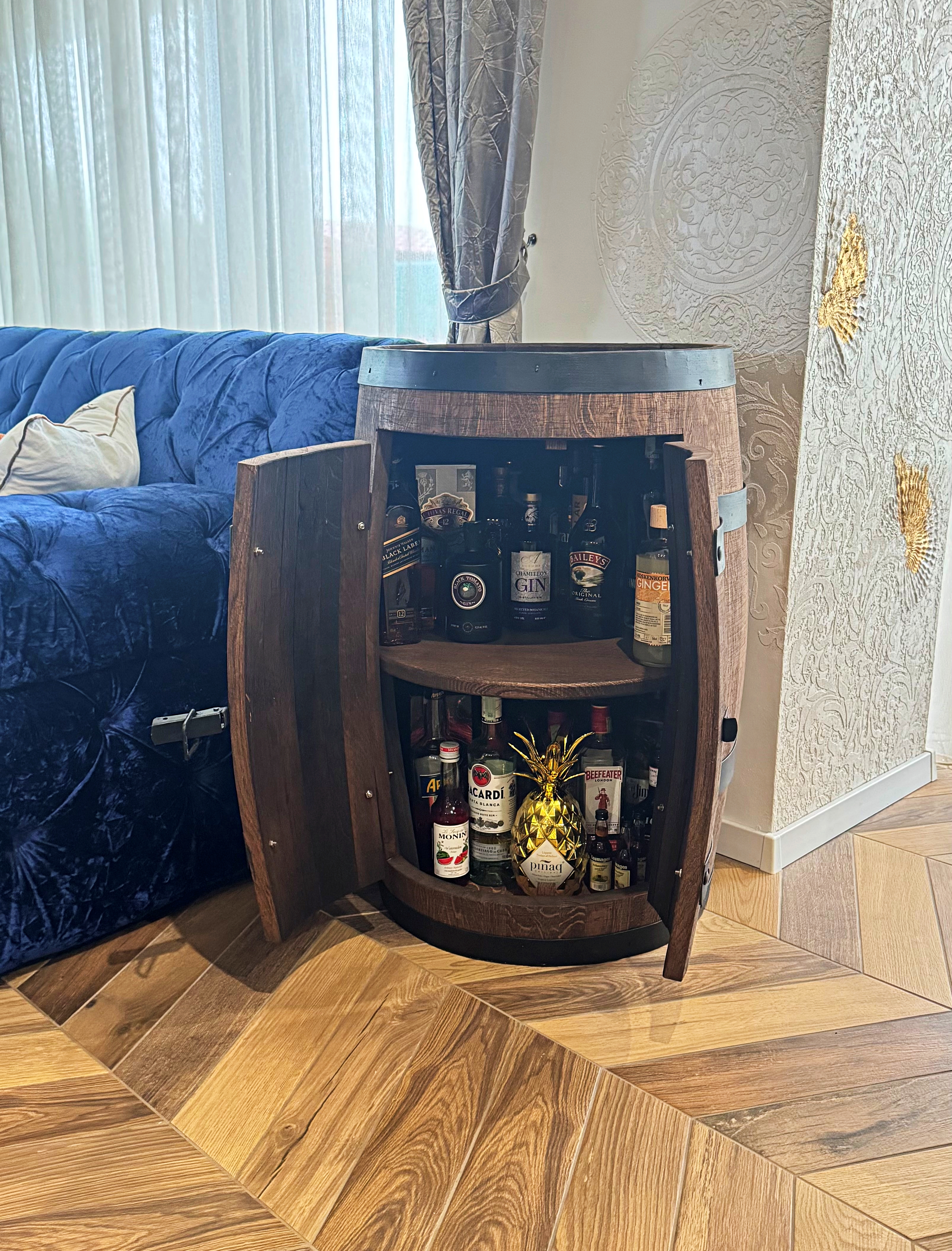 Bárszekrény hordóból